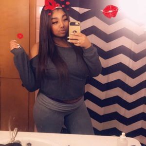 Meet your Posher, Oriana